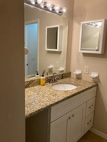 4210 Langley Ave — Photo 14