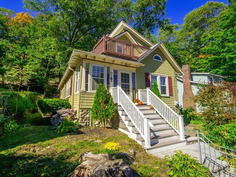 419 Lowell Ave