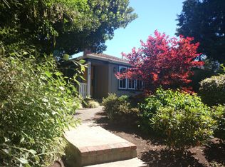 2318 Viewmont Way W, Seattle, WA 98199