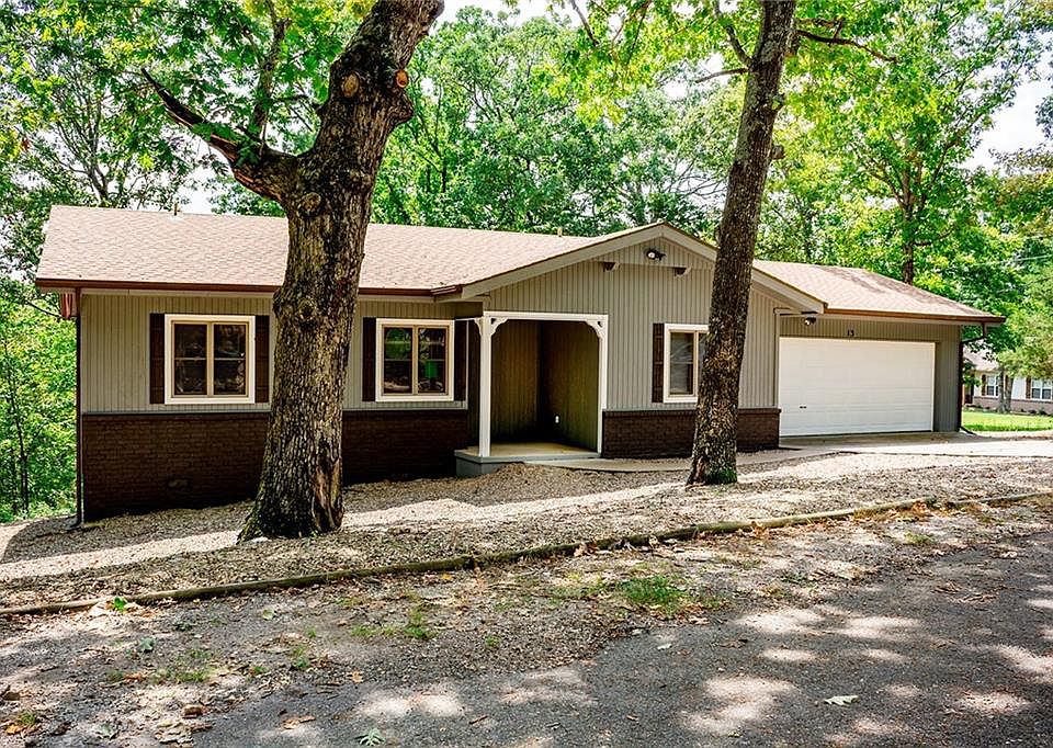 1st image of 13 Bytham Cir