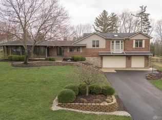 1030 Geneva Rd, Beavercreek, OH 45434