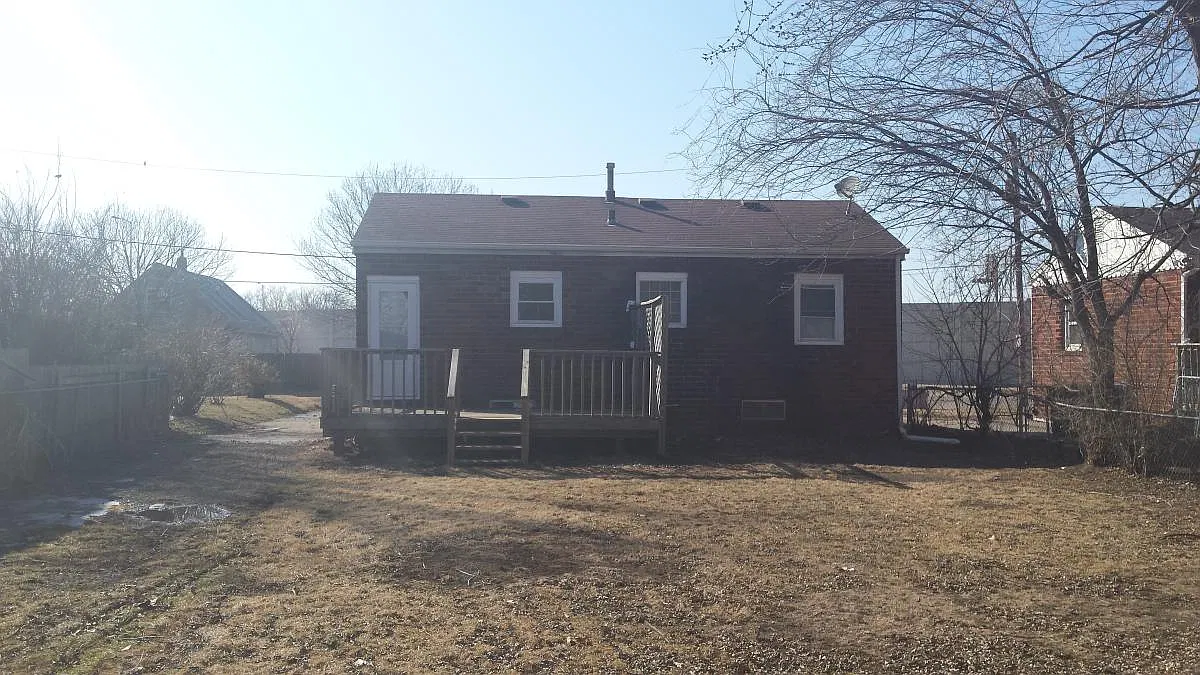 2 bed, 693 sqft, $1,145 — Photo 2