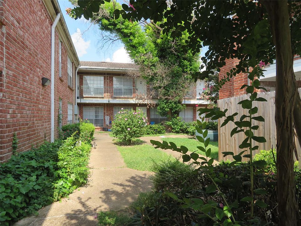 1st image of 9201 Clarewood Dr #324