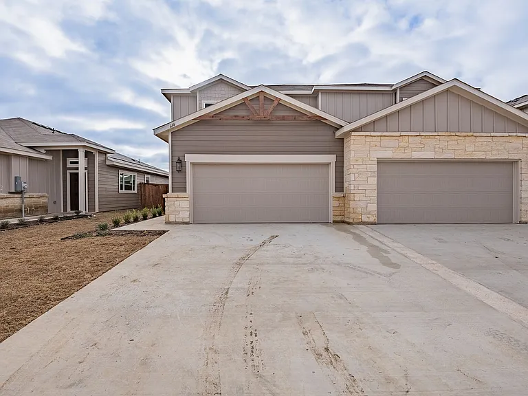 644 Wheatfield Dr — Photo 27