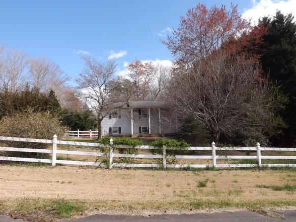 405 Ja Mar Dr, Kernersville, NC 27284