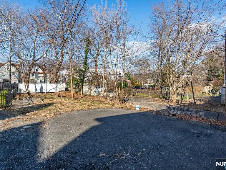 51 Riggs Pl — Photo 17