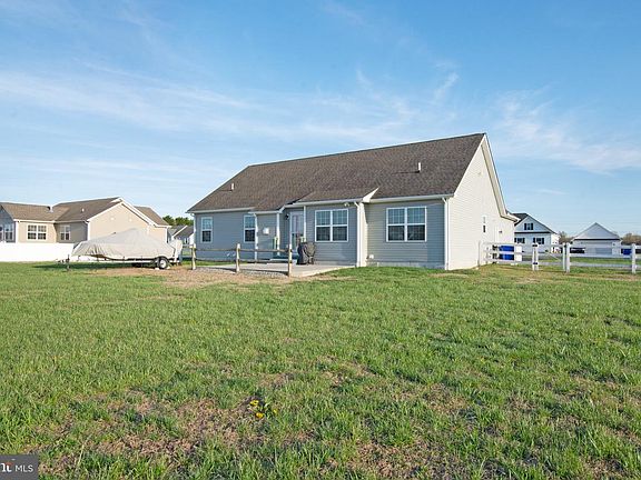4th image of 22897 Deep Creek Dr