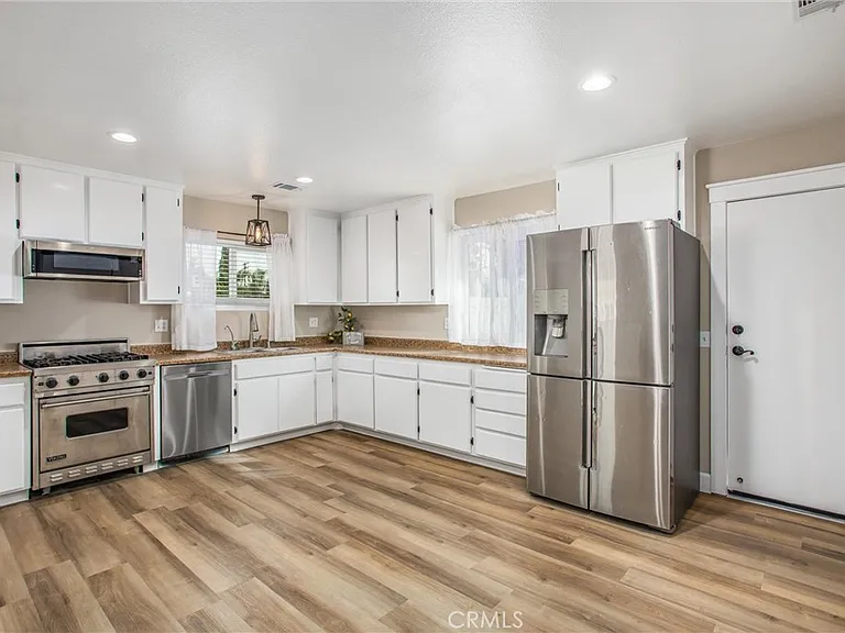 24705 1st Ave — Photo 20