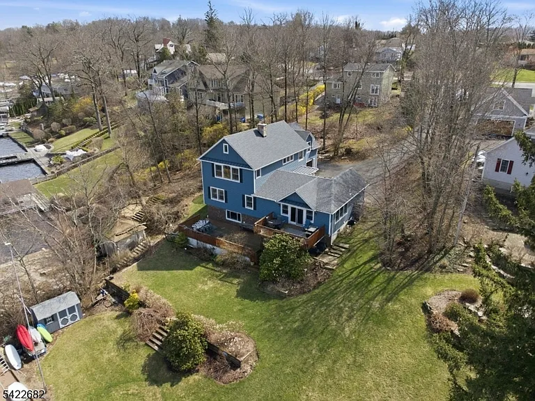 23 Edgemere Ave — Photo 47