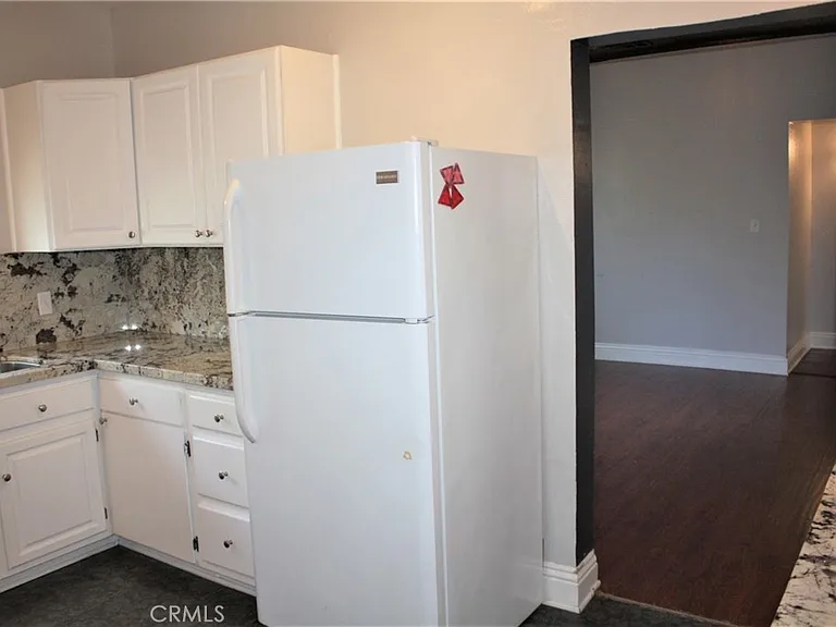 507 W State St — Photo 19