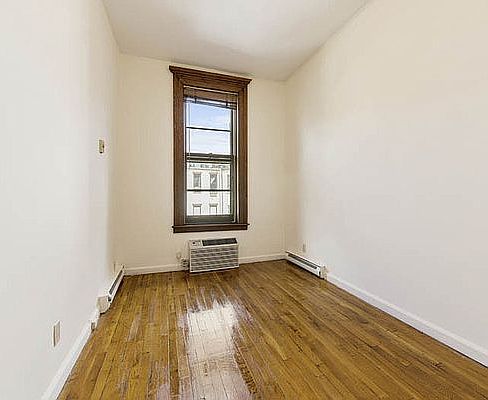 3rd image of 49 W 87th St APT H