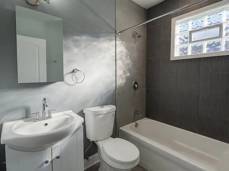 2717 N Rutherford Ave #2 — Photo 7