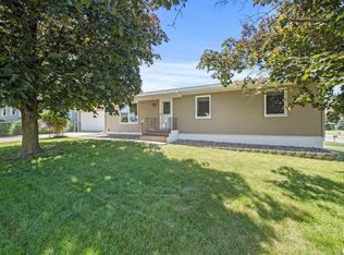 3229 W 67th St, Davenport, IA