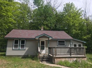 9551 Hall Rd, Atlanta, MI 49709