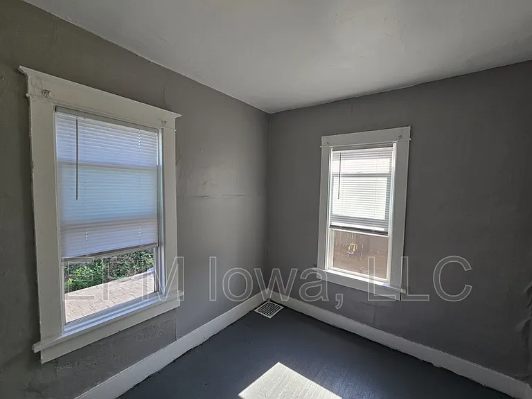 1703 Lafayette St — Photo 16