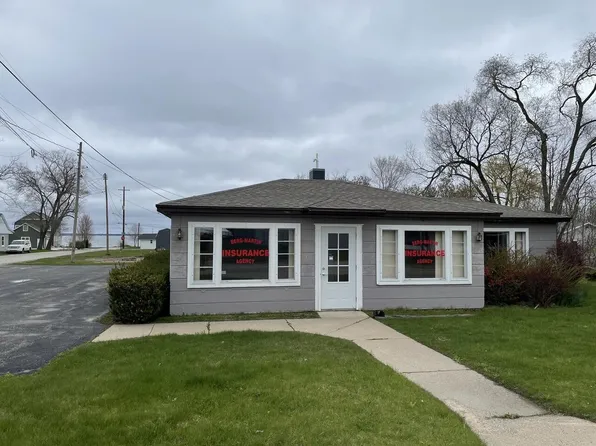 1440 Heightsview Dr, Houghton Lake Heights, MI 48630