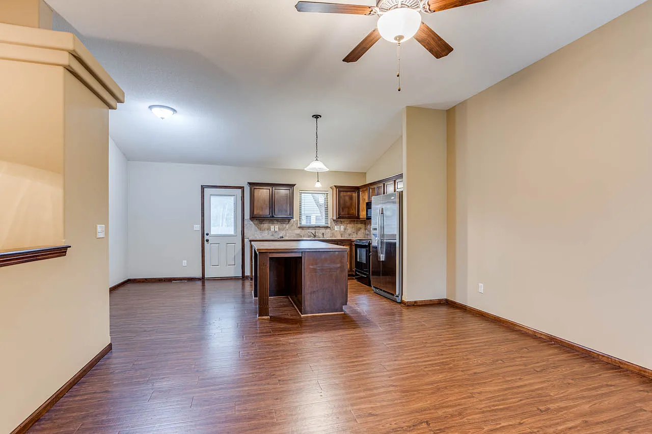 406 North Colorado Avenue - F — Photo 4