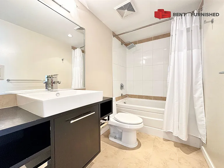 188 Keefer Pl — Photo 12