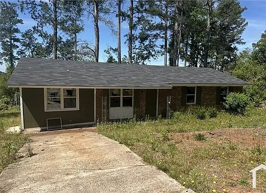 4 bed, 1388 sqft, $1,610 — Photo 2
