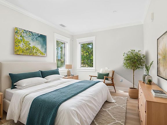 5th image of 13-18 Hennery Way #17G