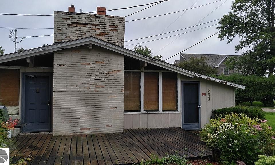 1st image of 5625 Lake Shore Dr