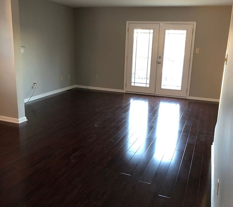 1st image of 1240A Pine Grv