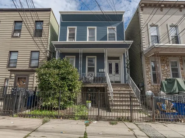 92 Hancock Avenue image 1 of 28