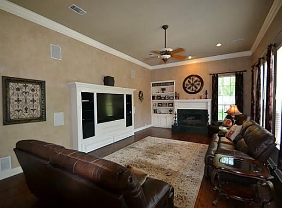 3rd image of 1914 Palomino Dr