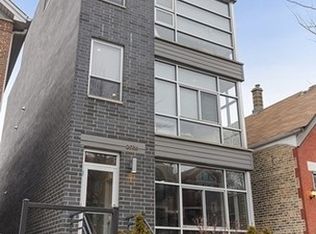 2038 W Crystal St #1, Chicago, IL 60622