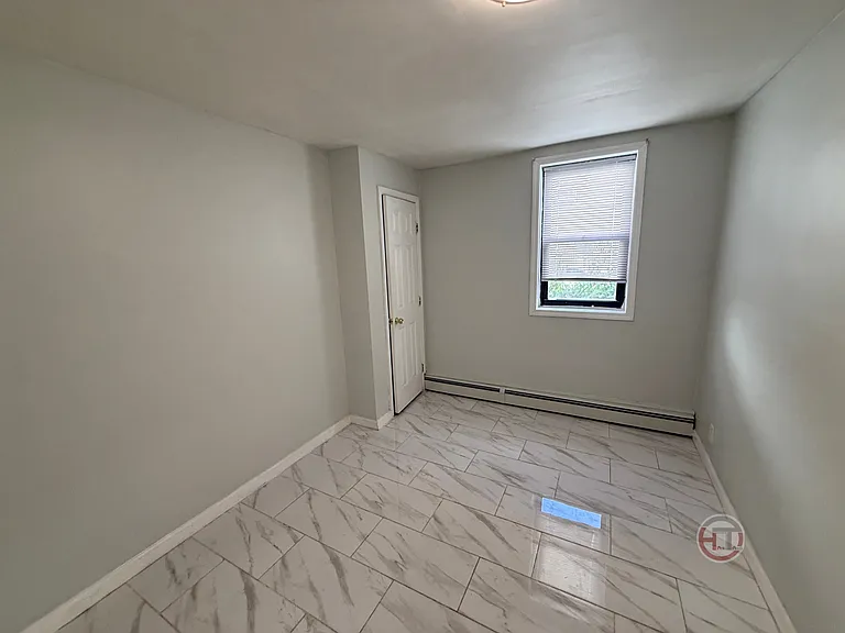 1747 Mahan Ave #1F — Photo 4