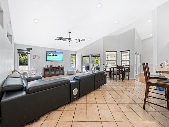 5th image of 14463 SW 16th Ct