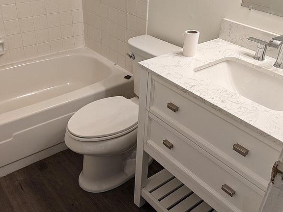 5th image of 35957 Lake Shore Blvd APT B7