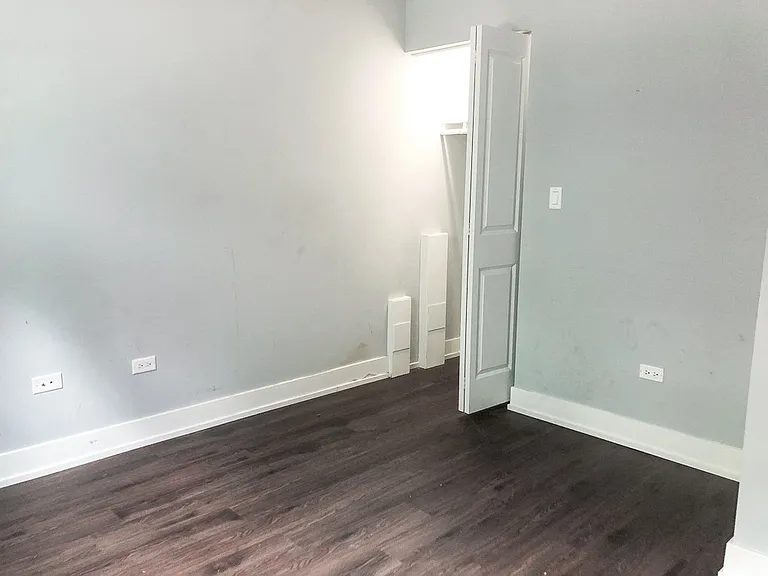 1820 W Byron St — Photo 5