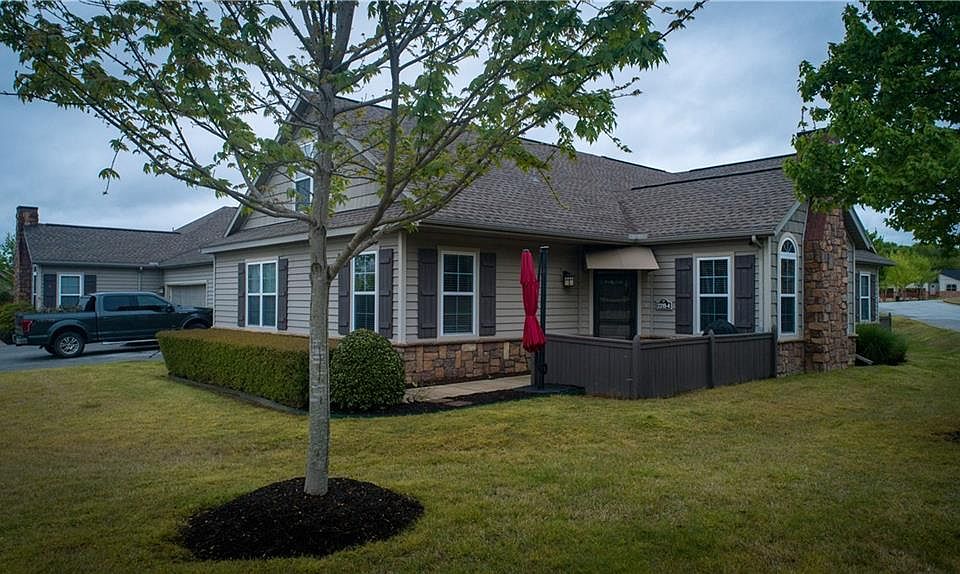 2315 W Pinehills Dr, Fayetteville, AR 72704 Zillow