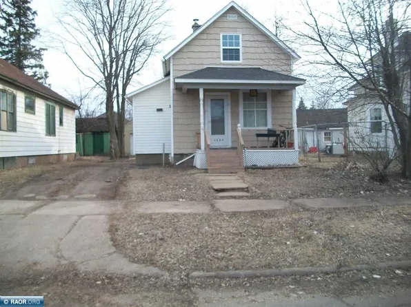 1206 E 14th St, Hibbing, MN 55746