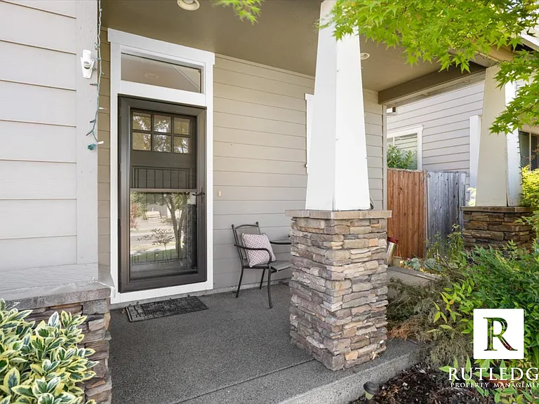 172 Willow Springs Dr — Photo 3