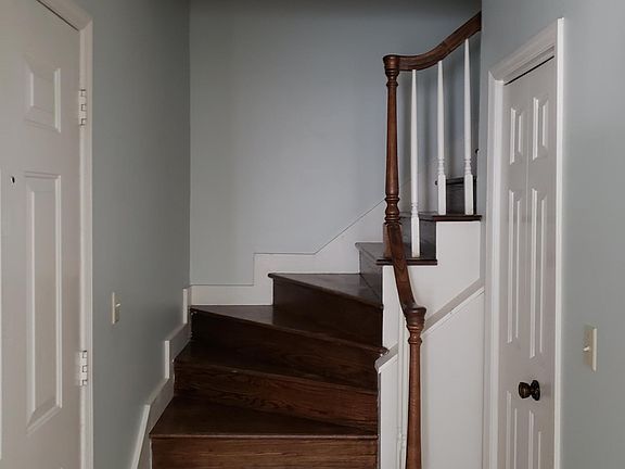 3rd image of 427 N Court St #C