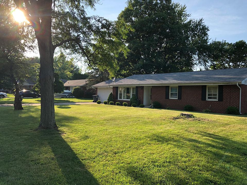 1st image of 9016 W Lone Beech Dr