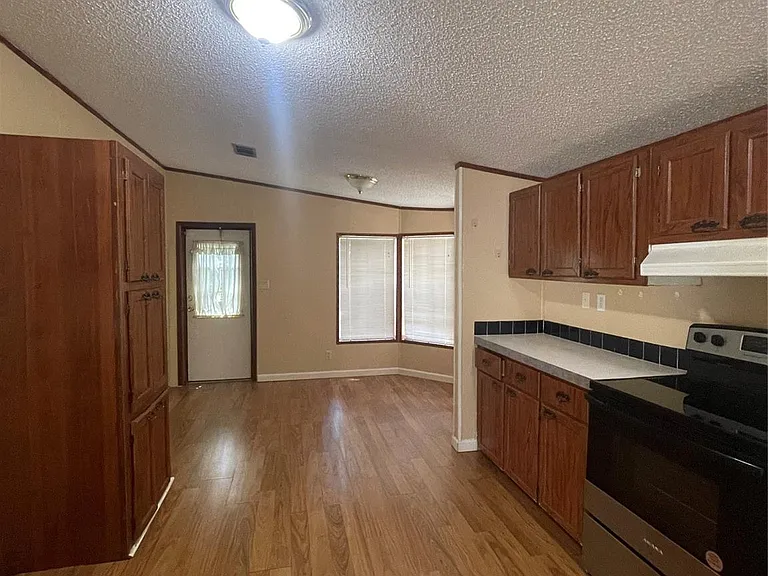 16870 Old Highway 105 E — Photo 4