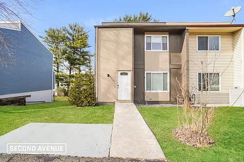3140 Camberly Dr Photo 1