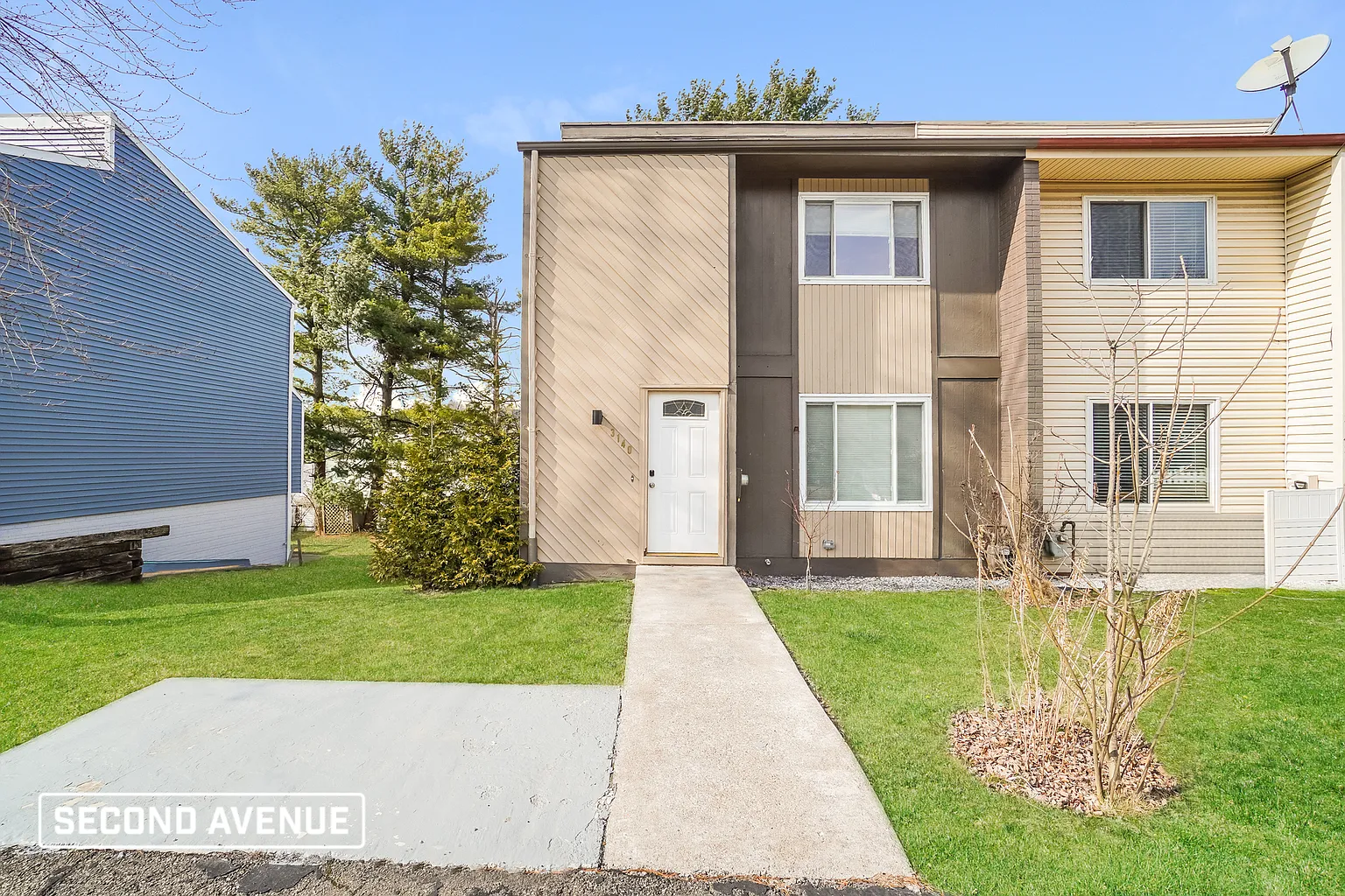 3140 Camberly Dr photo 1
