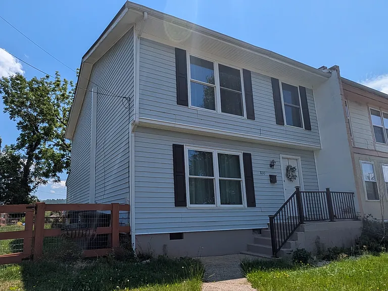 800 Ridge St — Photo 1