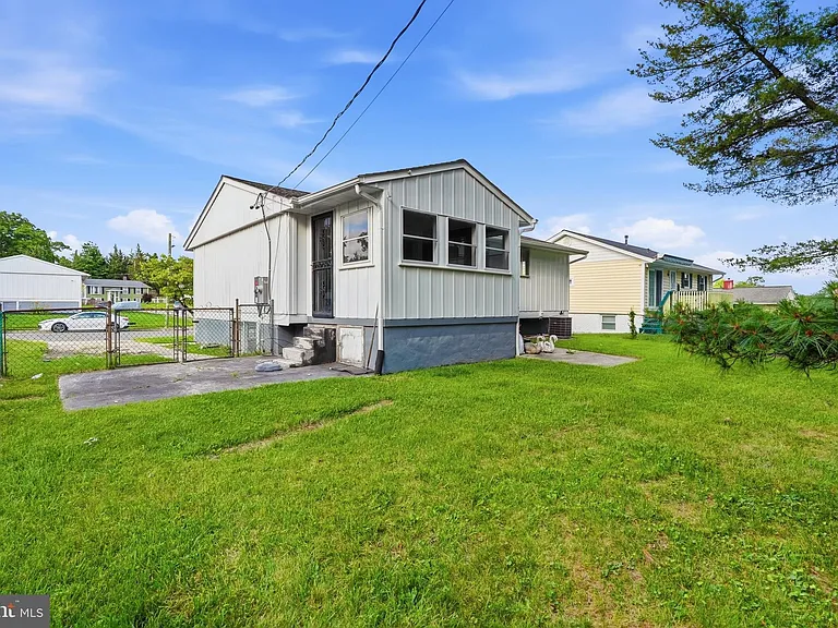 6741 Kincheloe Ave — Photo 41