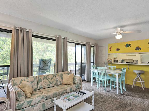 3rd image of 4000 Gulf Terrace Dr Unit 225