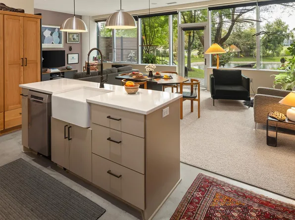 5601 Smetana Dr Unit 111, Minnetonka, MN 55343