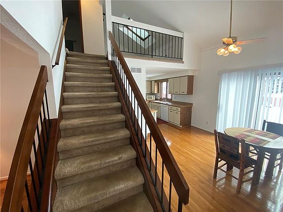 5th image of 24 Vista View Dr