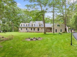 71 Marblehead Rd, Windham, NH 03087