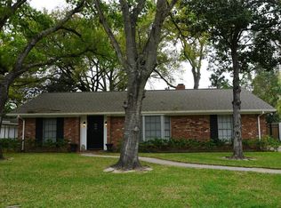 1826 Chimney Rock Rd, Houston, TX 77056