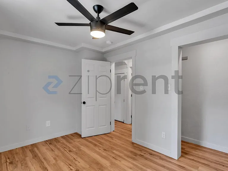 3031 Chestnut St — Photo 10