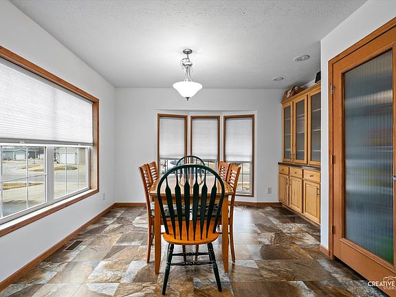 5th image of 593 Park Ave
